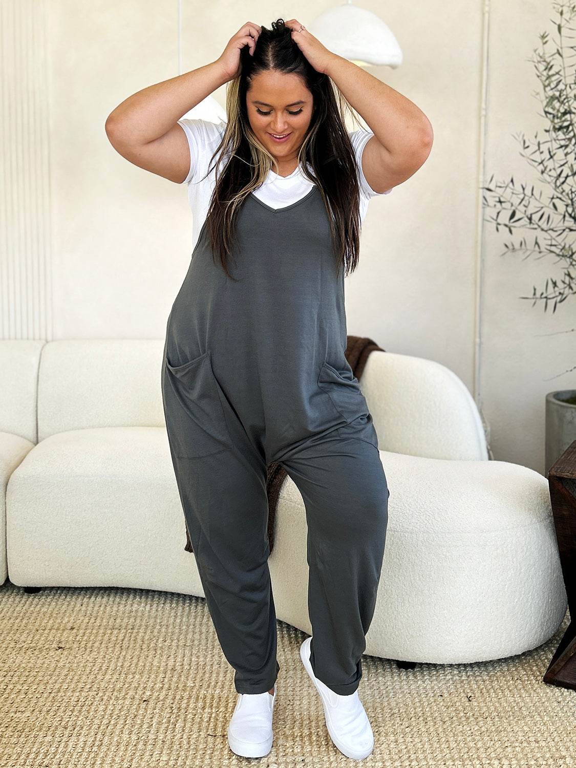 Double Take Full Size Sleeveless V-Neck Pocketed Jumpsuit - Hovatok