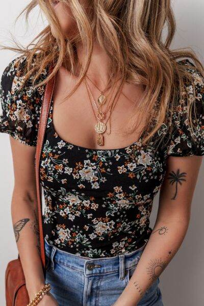 Printed Scoop Neck Short Sleeve Bodysuit - Hovatok