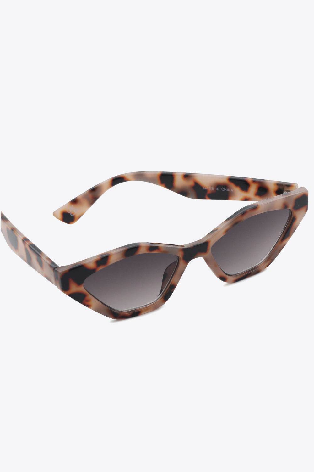 Cat Eye Polycarbonate Sunglasses - Hovatok