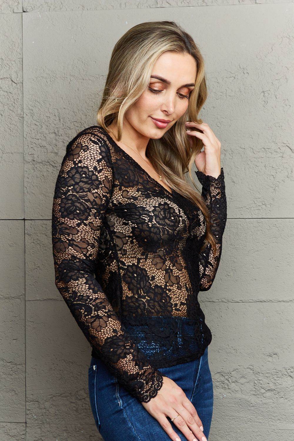 Ninexis Be Kind Off The Shoulder Lace Top - Hovatok