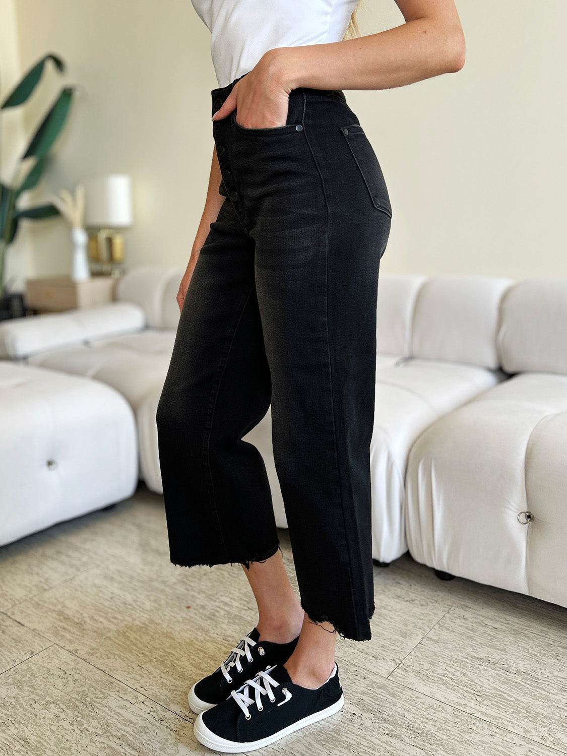 Judy Blue Full Size High Waist Button Fly Jeans - Hovatok