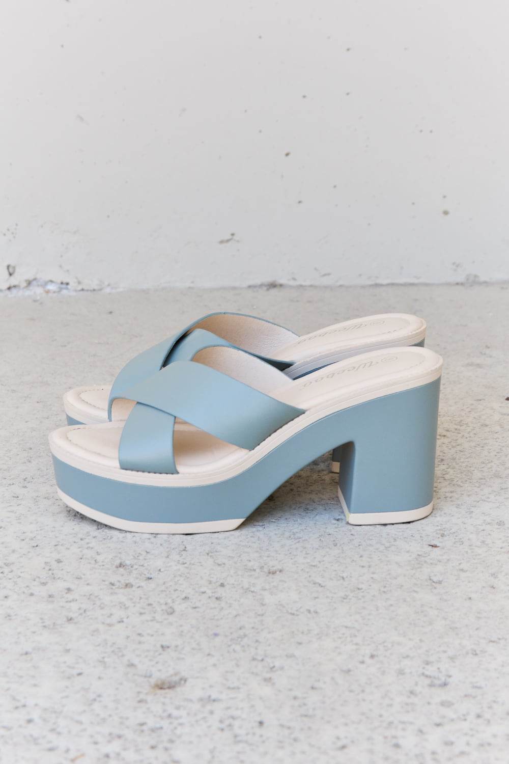Weeboo Cherish The Moments Contrast Platform Sandals in Misty Blue - Hovatok