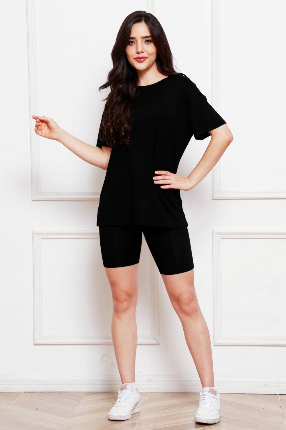 Round Neck Short Sleeve T-Shirt and Shorts Set - Hovatok