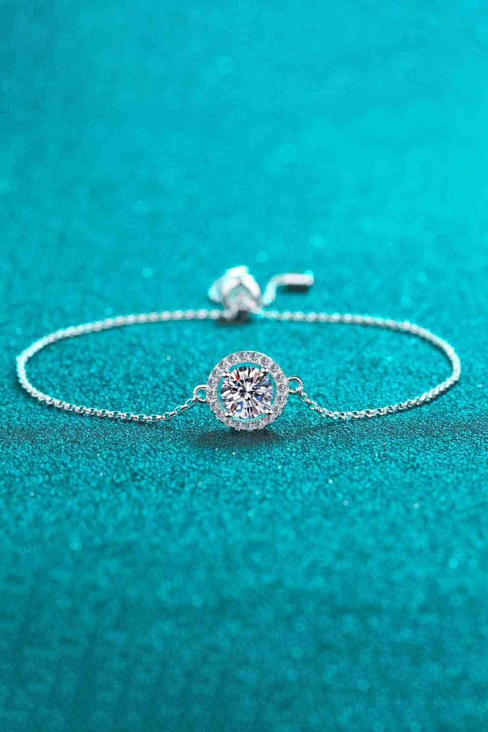 Adored Show You The Way Moissanite Bracelet - Hovatok