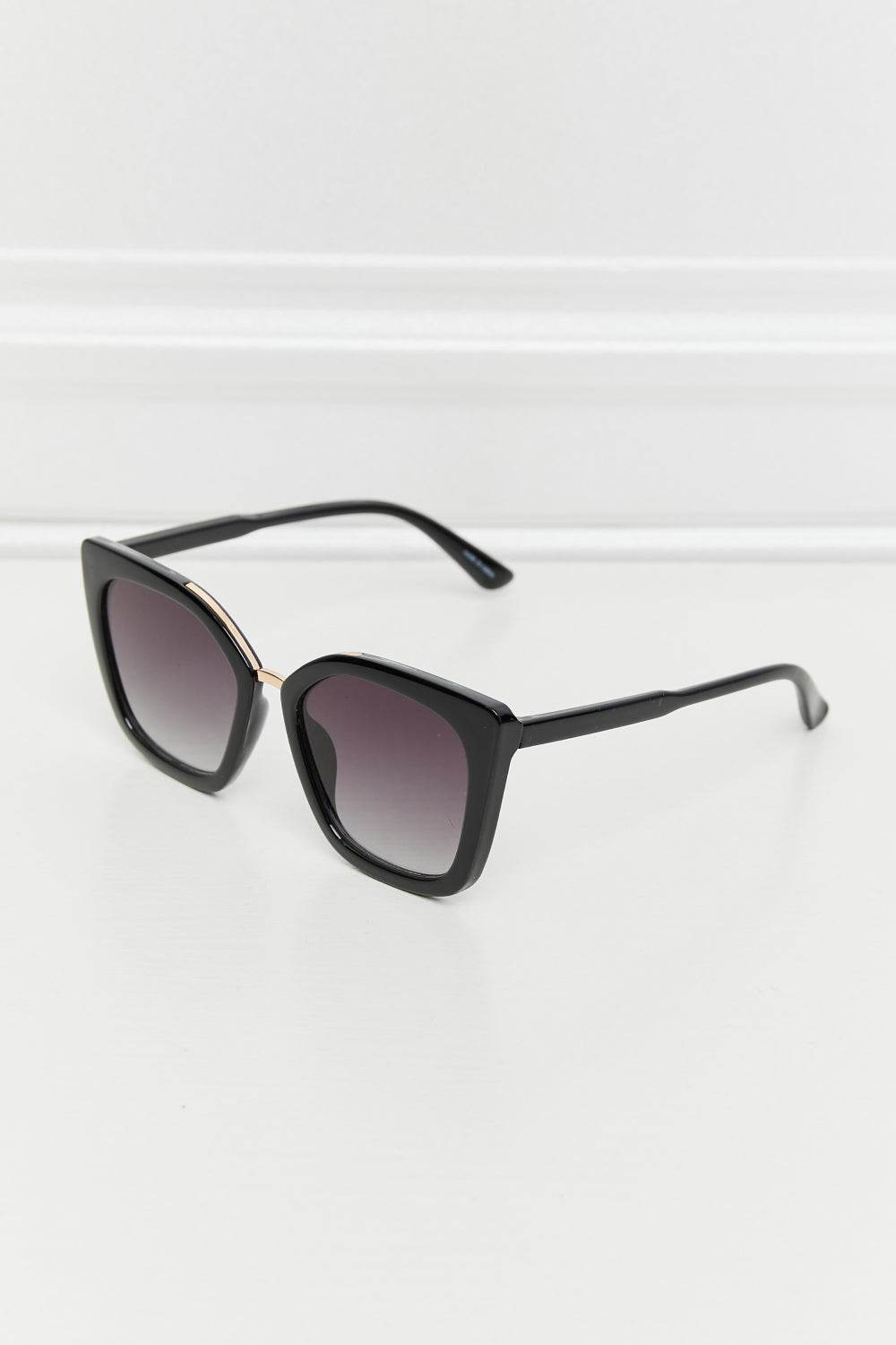 Cat Eye Full Rim Polycarbonate Sunglasses - Hovatok