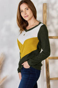 Hailey & Co Full Size Colorblock V-Neck Blouse - Hovatok