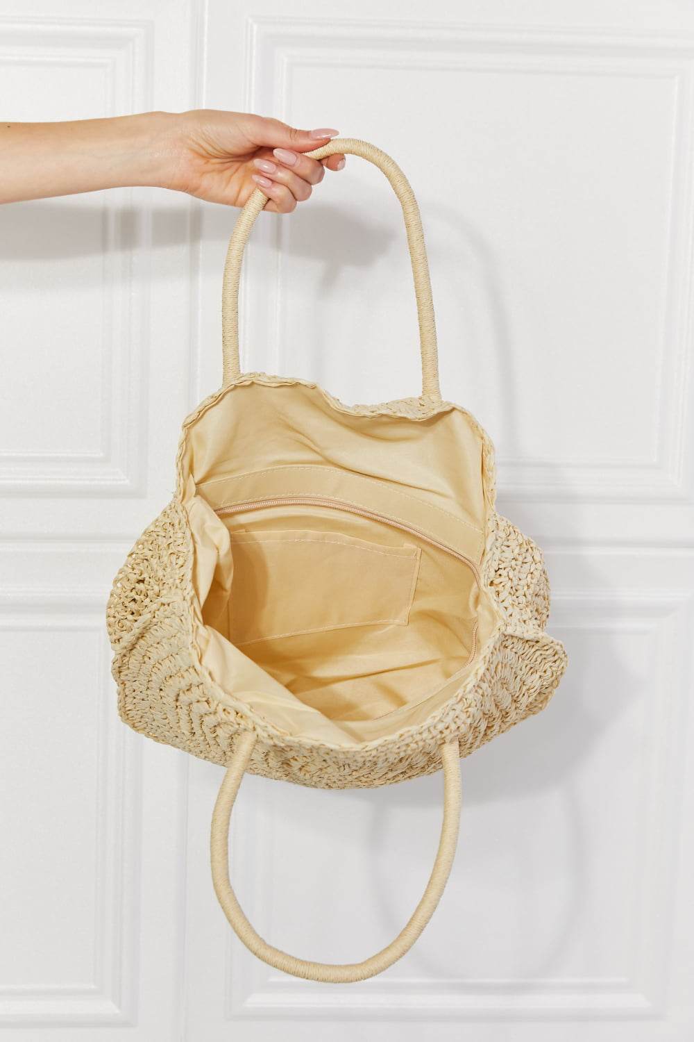 Justin Taylor Beach Date Straw Rattan Handbag in Ivory - Hovatok