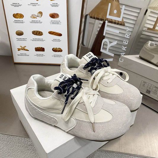 Lace Up Round Toe Flat Sneakers - Hovatok