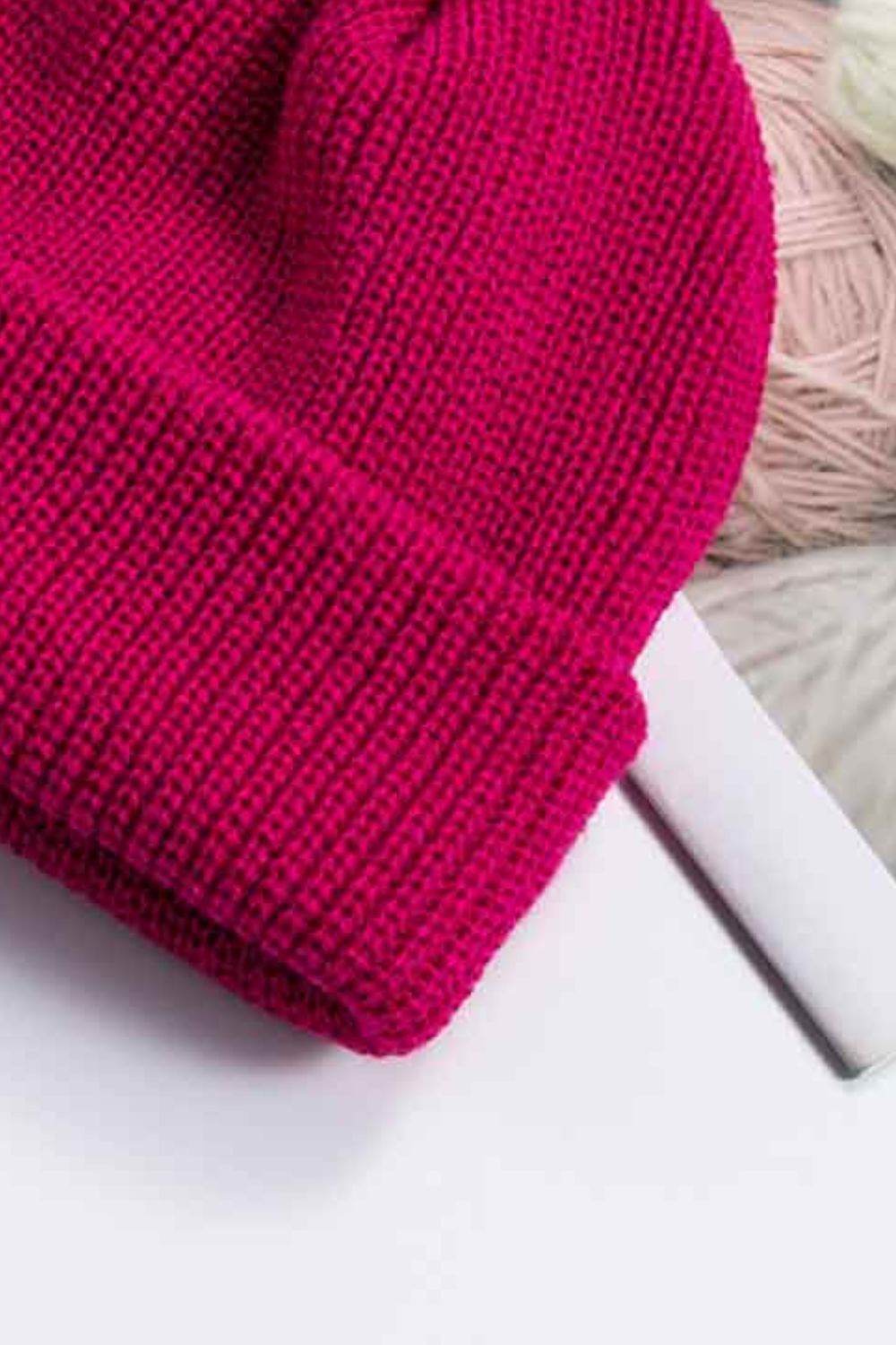 Cozy Rib-Knit Cuff Beanie - Hovatok