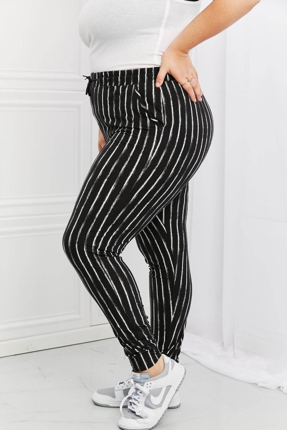 Leggings Depot Stay In Full Size Joggers - Hovatok