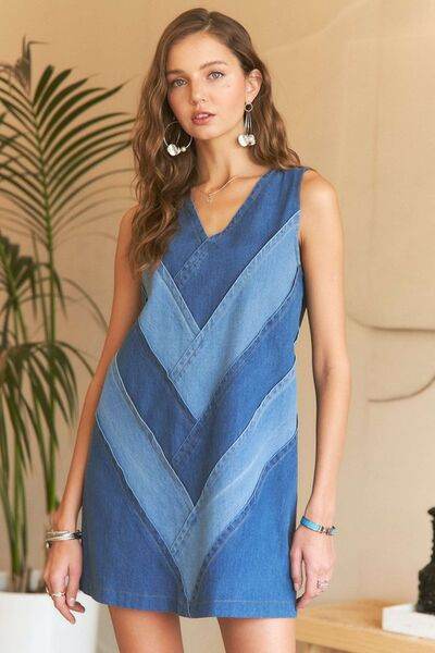ADORA Chevron Color Block V-Neck Denim Dress - Hovatok