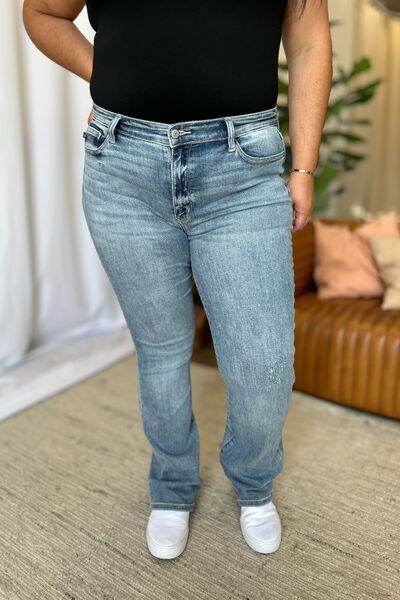 Judy Blue Full Size Medium Rise Bootcut Jeans - Hovatok