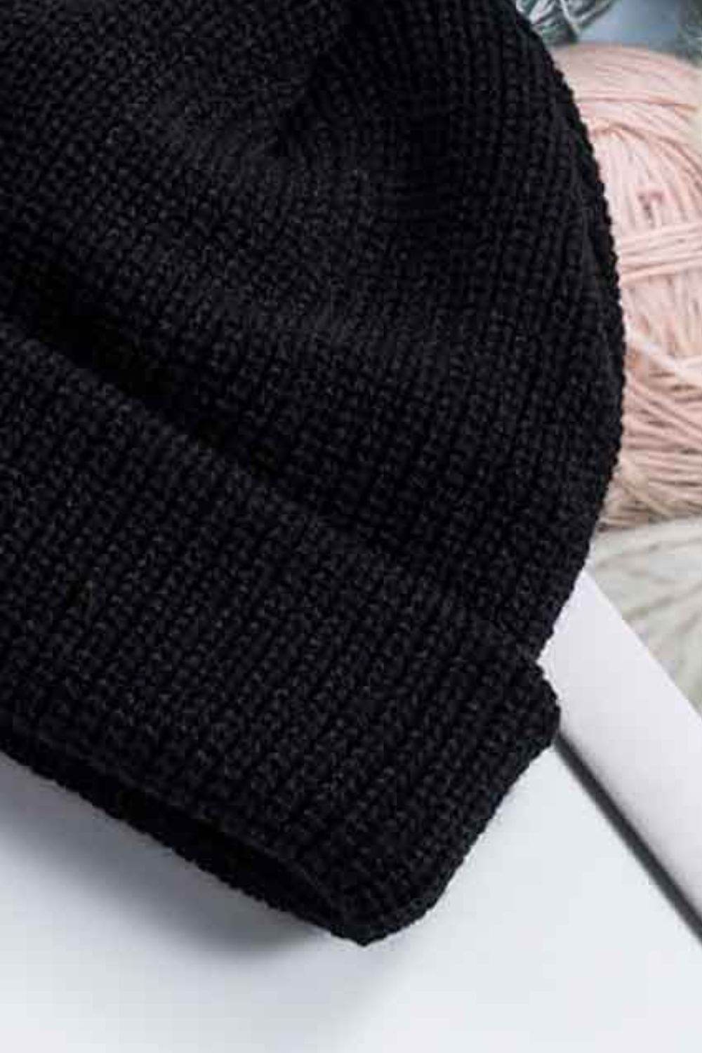 Cozy Rib-Knit Cuff Beanie - Hovatok