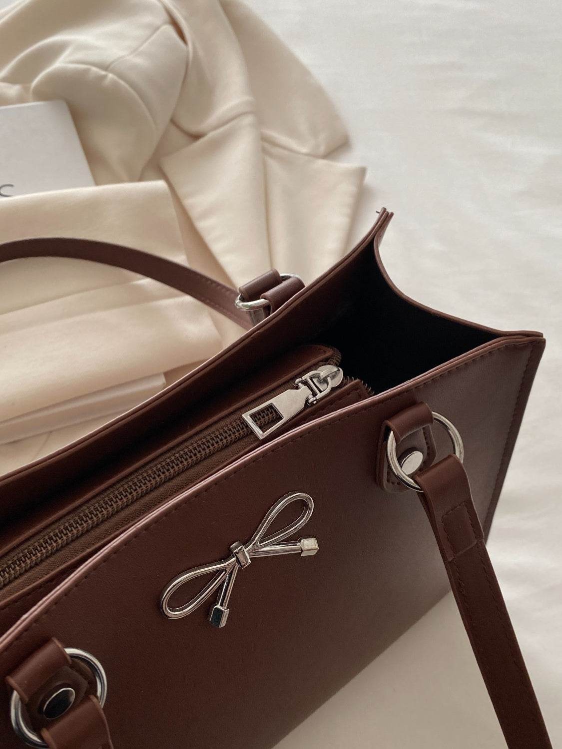 Bow PU Leather Shoulder Bag - Hovatok