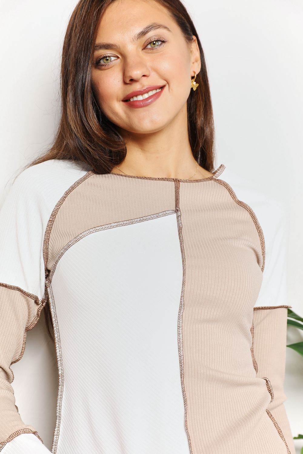 Double Take Color Block Exposed Seam Top - Hovatok