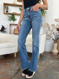 Judy Blue Full Size Mid-Rise Waist Straight Jeans - Hovatok