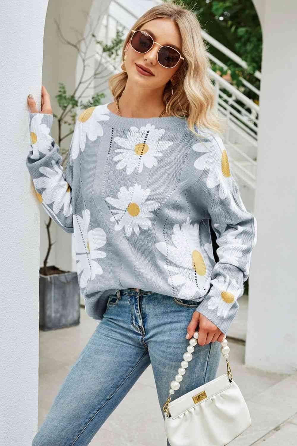Angel Wings Daisy Print Openwork Round Neck Sweater - Hovatok