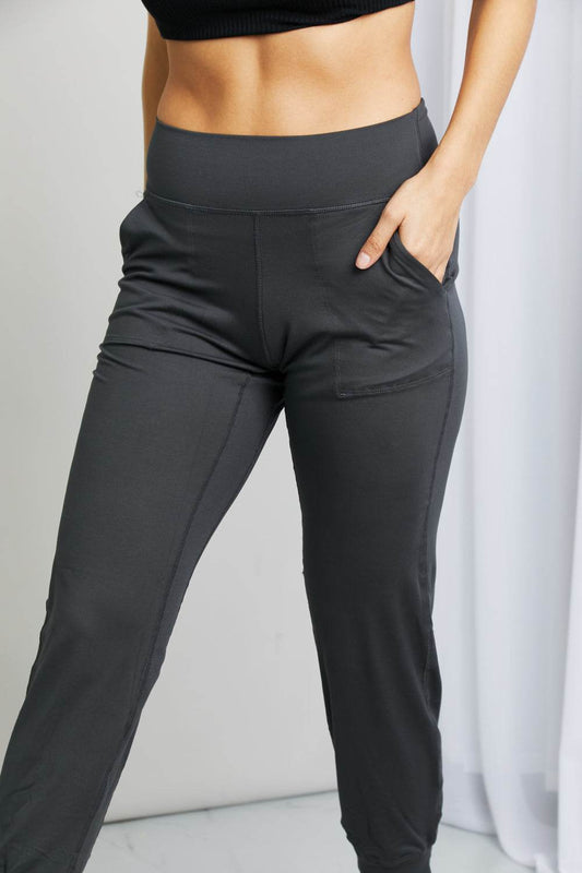 Leggings Depot Full Size Wide Waistband Cropped Joggers - Hovatok
