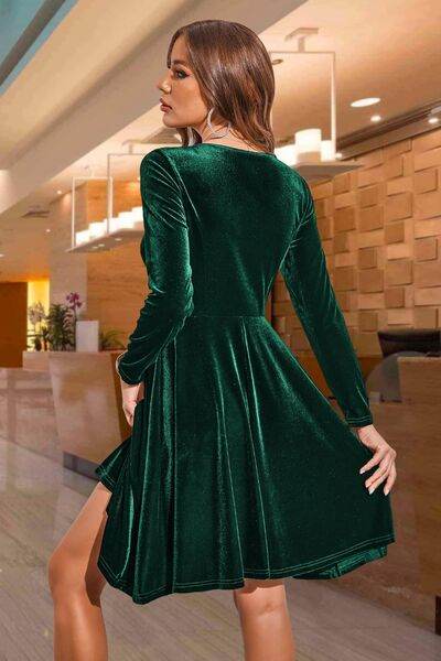 Round Neck Long Sleeve Knee Length Dress - Hovatok