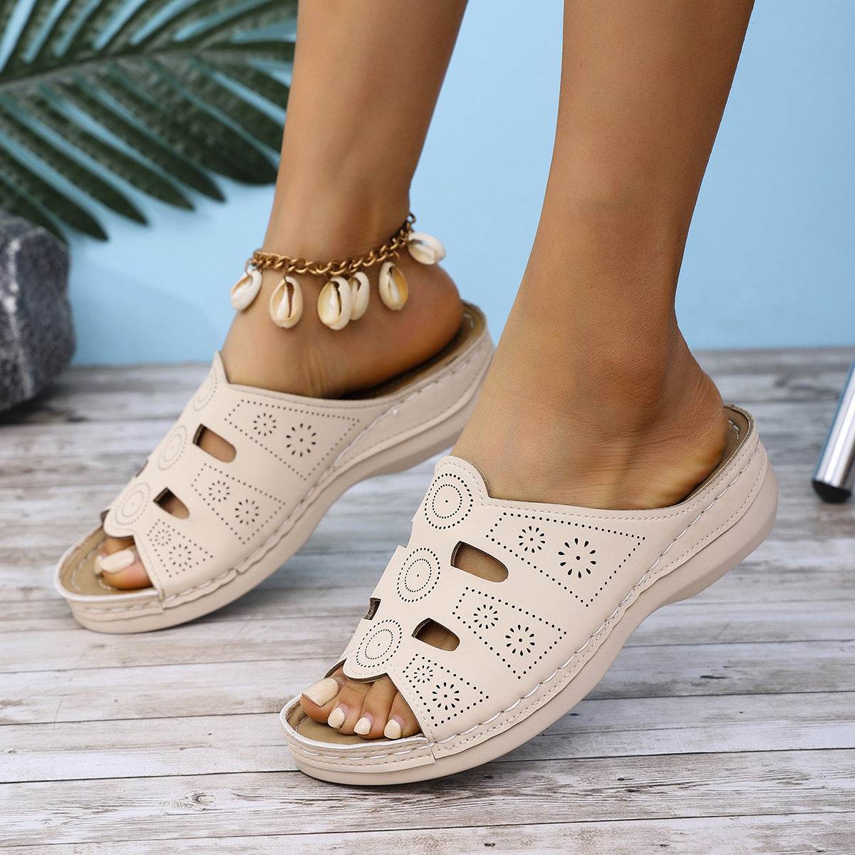 Open-Toe Cutout Sandals - Hovatok