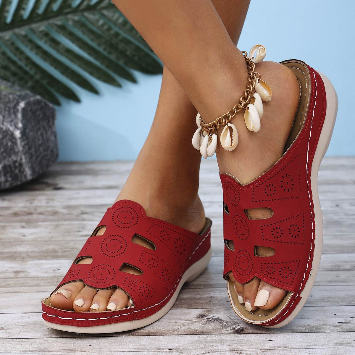 Open-Toe Cutout Sandals - Hovatok