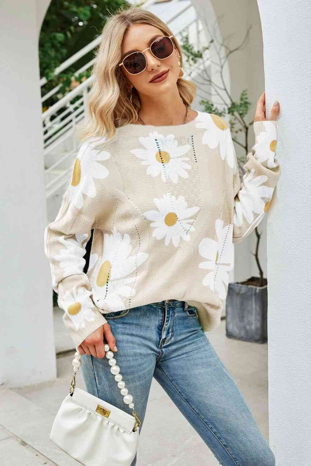 Angel Wings Daisy Print Openwork Round Neck Sweater - Hovatok