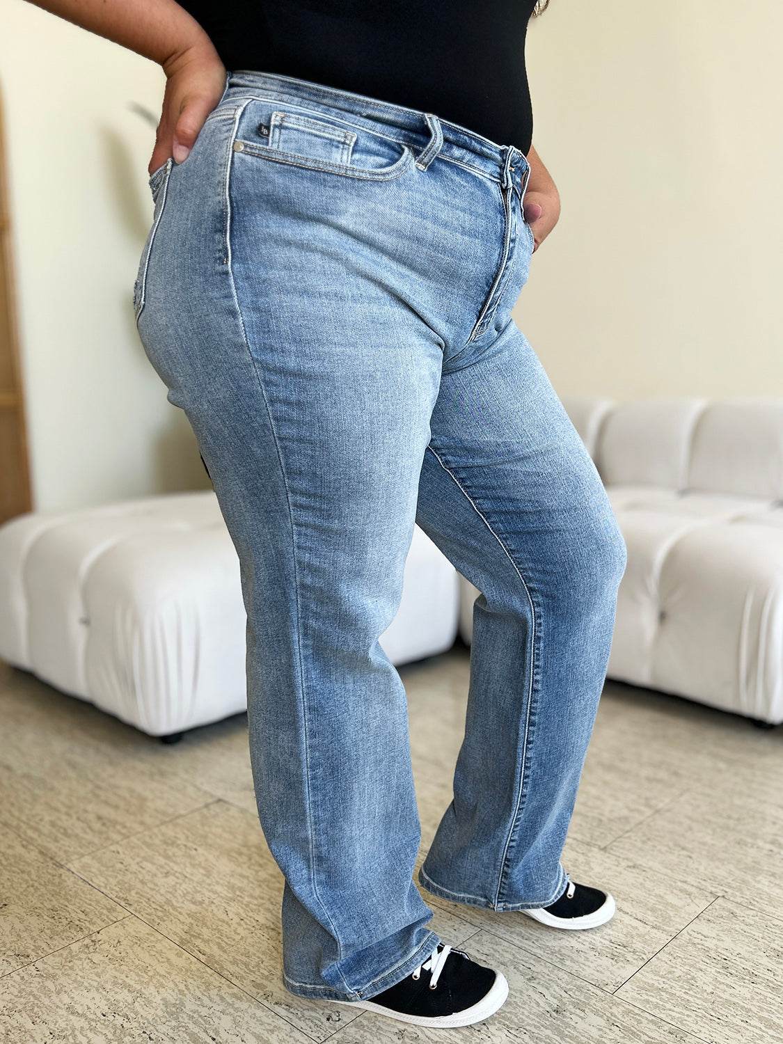 Judy Blue Full Size High Waist Straight Jeans - Hovatok