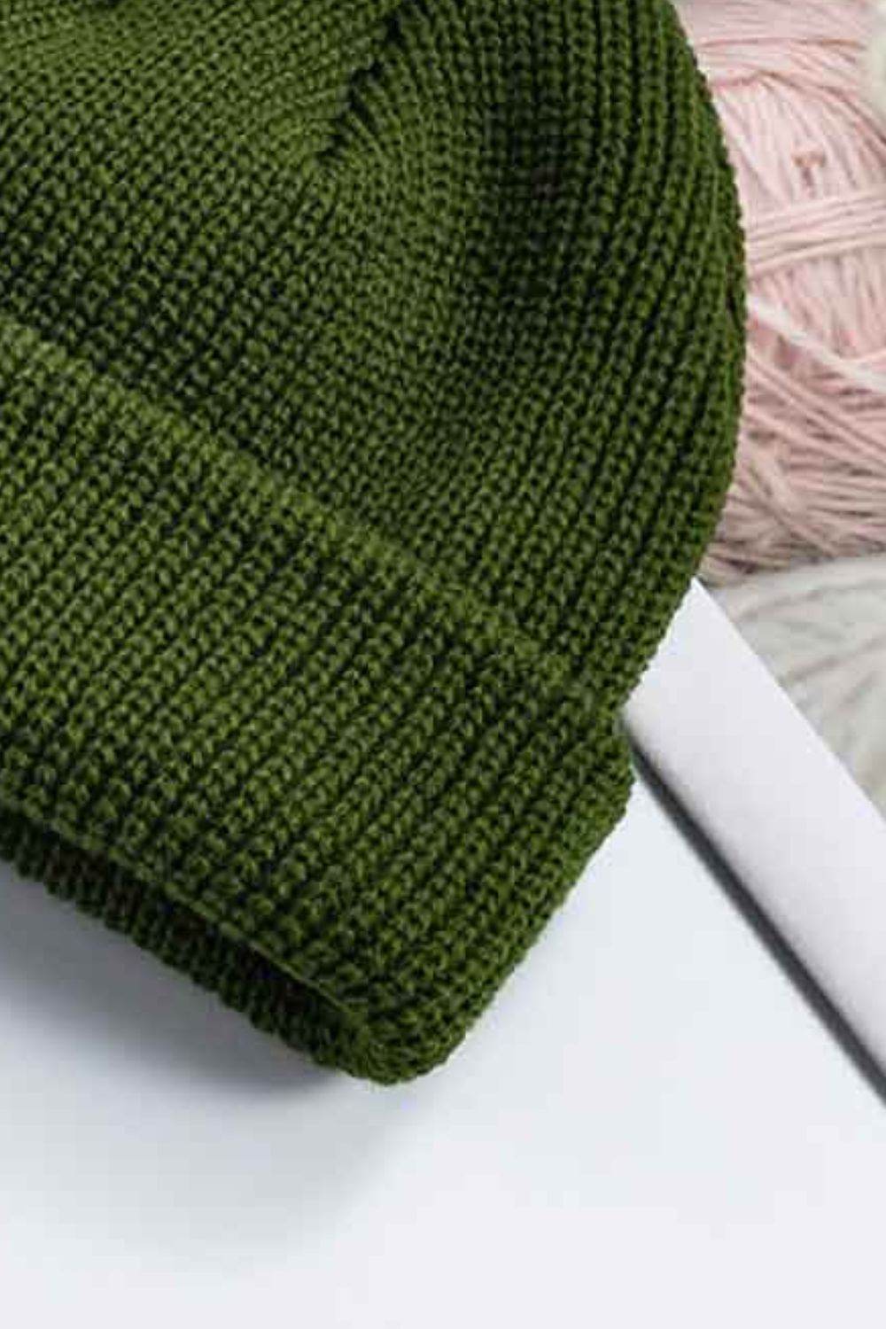Cozy Rib-Knit Cuff Beanie - Hovatok